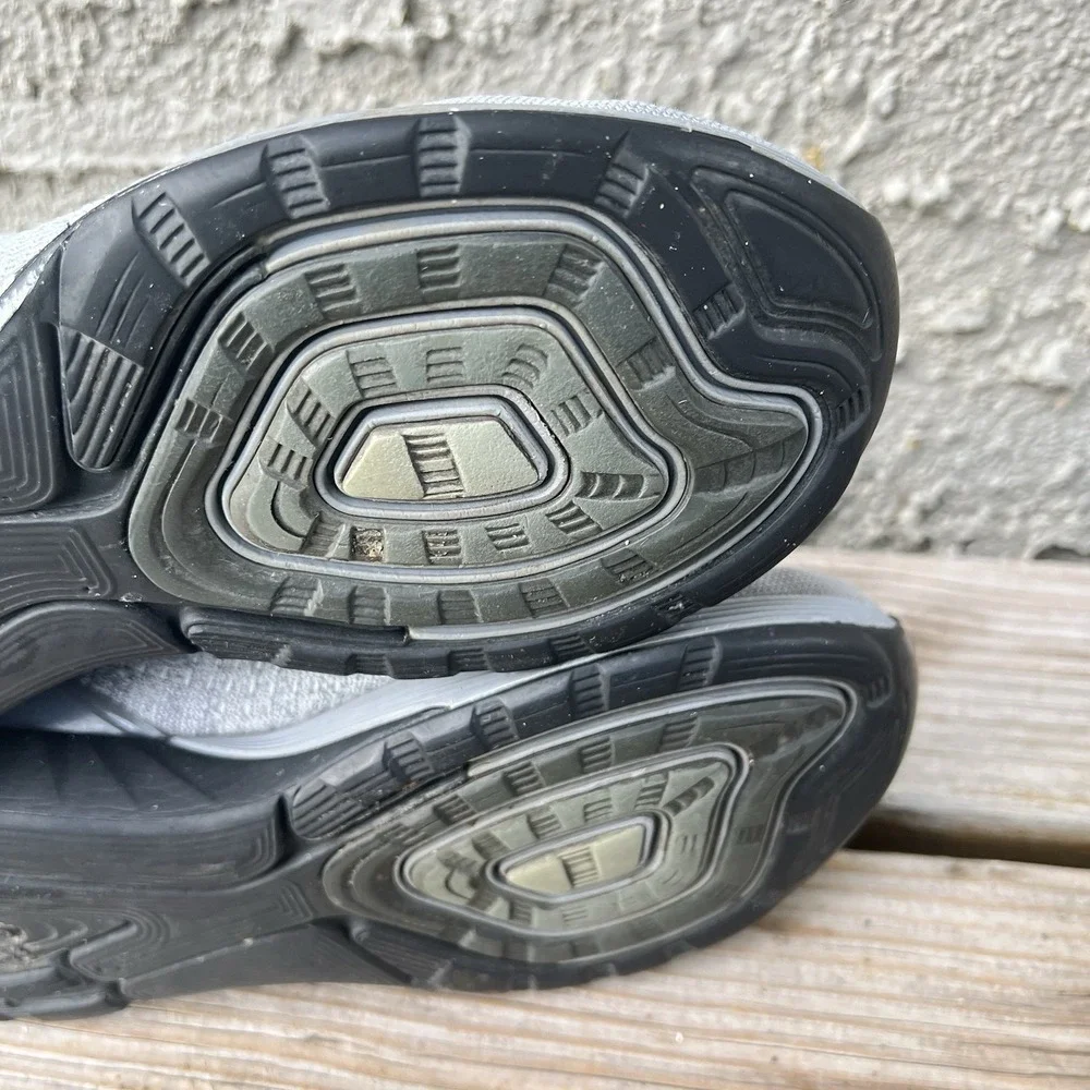 Nike Shoes Women Size 7 Lunarglide 7 Athletic Gray White Black 747356-002